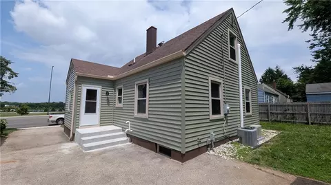 Exterior - 2846 Research Blvd, Kettering, OH 45420 photo 5 of 8