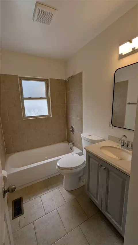 Bath - 2846 Research Blvd, Kettering, OH 45420 photo 1 of 1