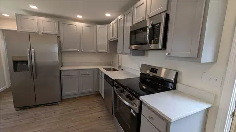 Kitchen - 2846 Research Blvd, Kettering, OH 45420 photo 2 of 2