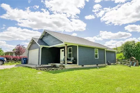 165 Hatchet Dr, Eaton, OH 45320