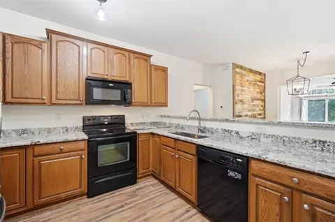 7462 Bridge Point Dr, Cincinnati, OH 45248 photo 13