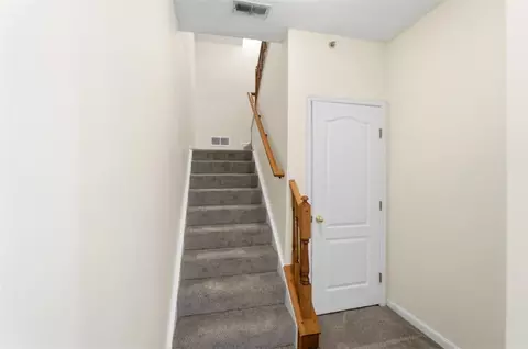 7462 Bridge Point Dr, Cincinnati, OH 45248 photo 9