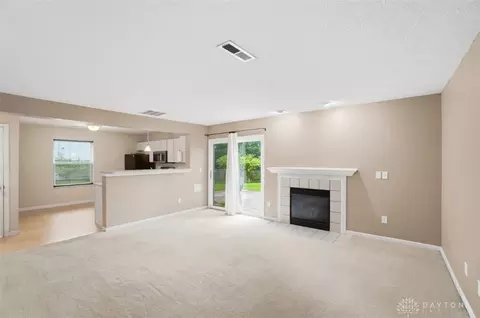 Living - 321 Heftner Cir, Maineville, OH 45039 photo 1 of 5