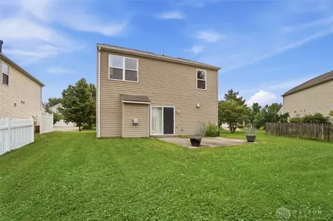 Exterior - 321 Heftner Cir, Maineville, OH 45039 photo 8 of 13