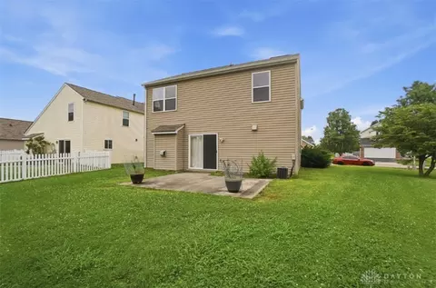 Exterior - 321 Heftner Cir, Maineville, OH 45039 photo 9 of 13