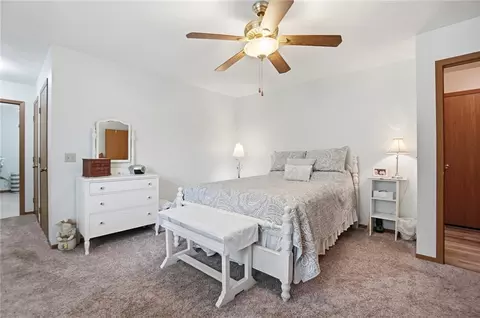 Bedroom - 1043 Armsgate Rd, Springfield, OH 45503 photo 4 of 6