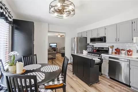 Kitchen - 1043 Armsgate Rd, Springfield, OH 45503 photo 1 of 7