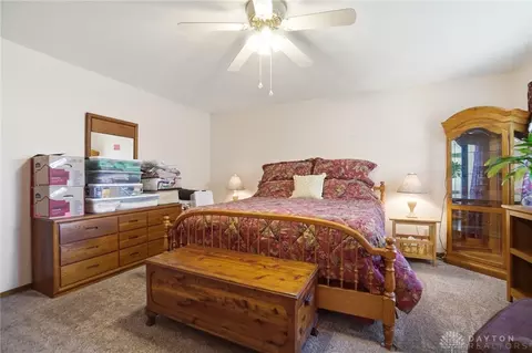 Bedroom - 1043 Armsgate Rd, Springfield, OH 45503 photo 2 of 6