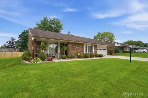 Exterior - 1043 Armsgate Rd, Springfield, OH 45503 photo 4 of 11