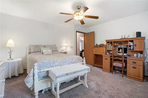 Bedroom - 1043 Armsgate Rd, Springfield, OH 45503 photo 5 of 6