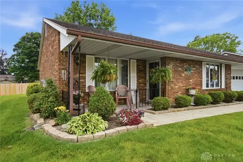 Exterior - 1043 Armsgate Rd, Springfield, OH 45503 photo 2 of 11