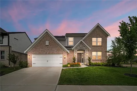 5283 Greenview Ln, Lebanon, OH 45036