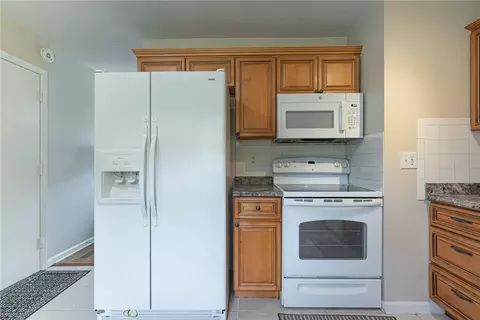Kitchen - 7905 Wescott Ave, Fairborn, OH 45324 photo 1 of 3