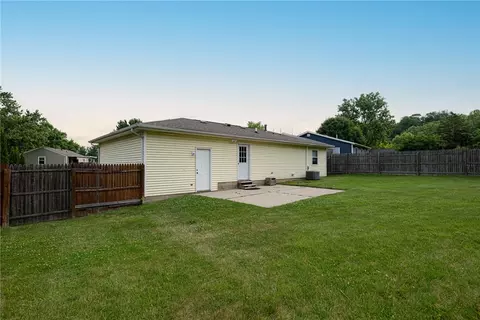 Exterior - 7905 Wescott Ave, Fairborn, OH 45324 photo 4 of 5