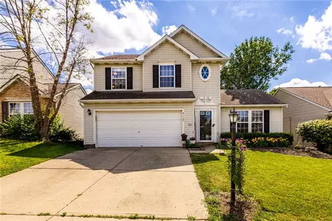 410 Mcdaniels Ln, Springboro, OH 45066