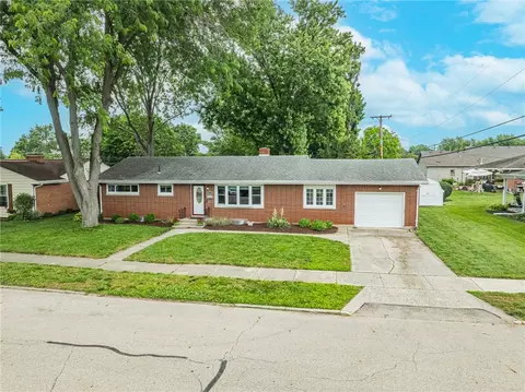 23 Dronfield Rd, Troy, OH 45373