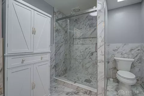 Bath - 7926 Normandy Ln, Centerville, OH 45459 photo 3 of 8