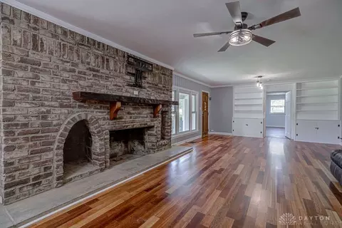 Living - 7926 Normandy Ln, Centerville, OH 45459 photo 5 of 7