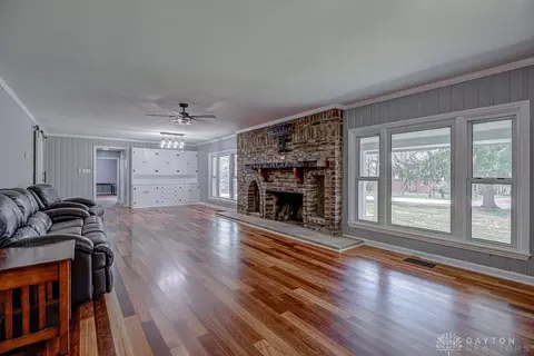 Living - 7926 Normandy Ln, Centerville, OH 45459 photo 3 of 7