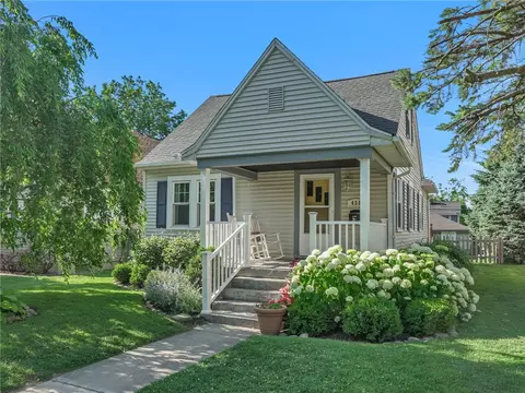 435 Triangle Ave, Oakwood, OH 45419