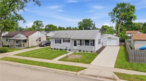 187 Pat Ln, Fairborn, OH 45324