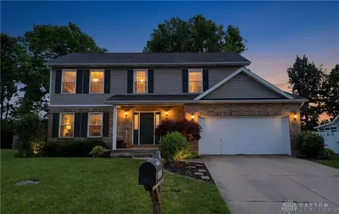 5992 Mount Royal Dr, Clayton, OH 45315