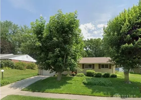 6537 Highbury Rd, Huber Heights, OH 45424