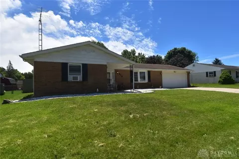 413 Little League Dr, Eaton, OH 45320