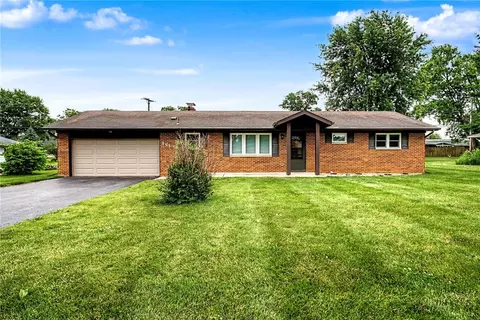 161 Hardacre Dr, Xenia, OH 45385