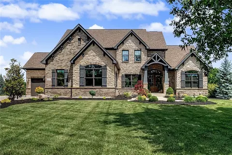 8223 Turning Leaf Xing, Springboro, OH 45066