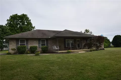 216 4th St, Christiansburg, OH 45389