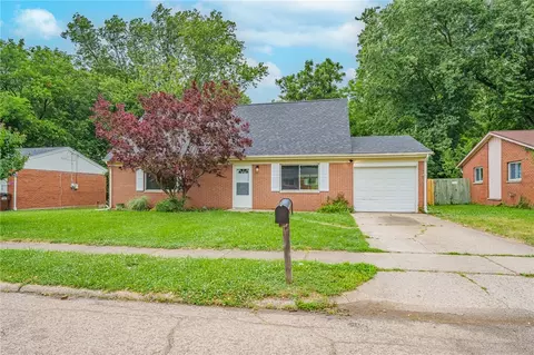 842 Murray Hill Dr, Xenia, OH 45385