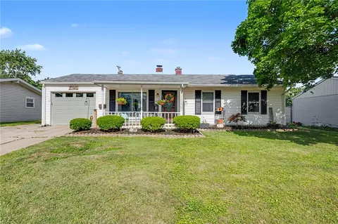 1160 Fairmont Dr, Sidney, OH 45365