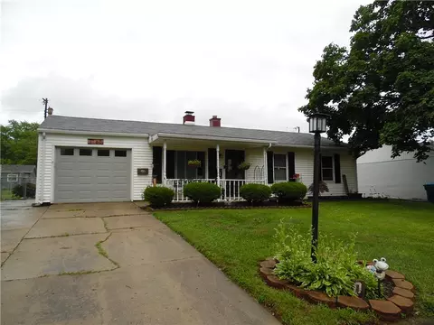 1160 Fairmont Dr, Sidney, OH 45365