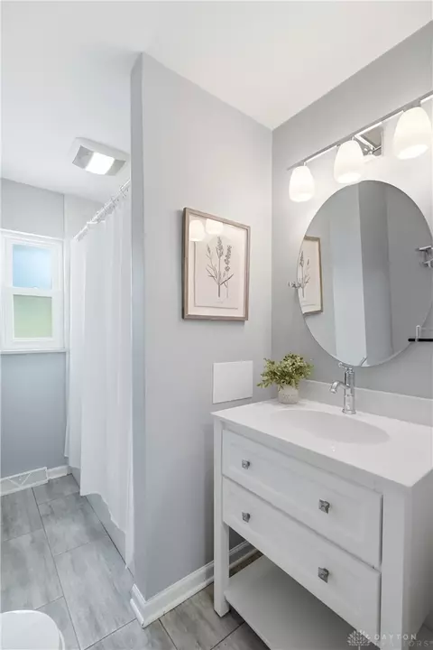 Bath - 4222 Lotz Rd, Kettering, OH 45429 photo 5 of 7