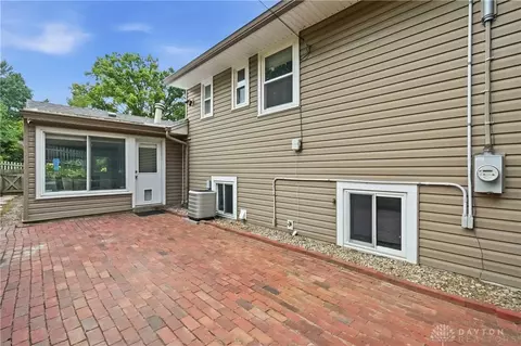 Exterior - 4222 Lotz Rd, Kettering, OH 45429 photo 2 of 15