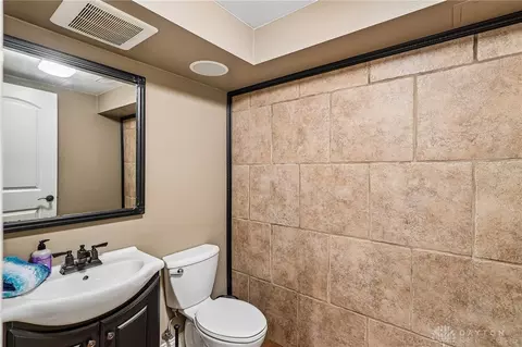 Bath - 2357 Willowgrove Ave, Kettering, OH 45409 photo 6 of 6
