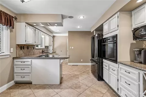 Kitchen - 2357 Willowgrove Ave, Kettering, OH 45409 photo 1 of 4
