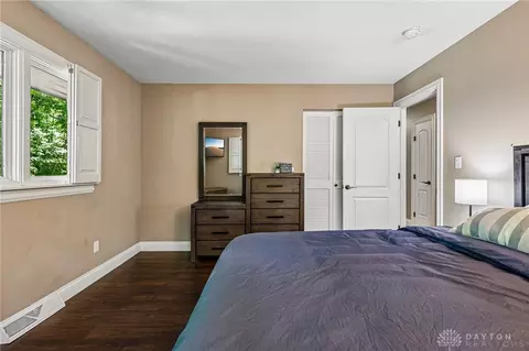 Bedroom - 2357 Willowgrove Ave, Kettering, OH 45409 photo 2 of 4