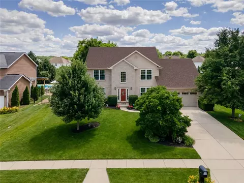2135 Wedgewood Dr, Dayton, OH 45434