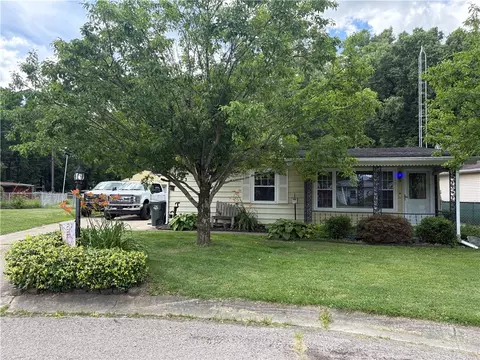 1063 Seibert Ave, Miamisburg, OH 45342