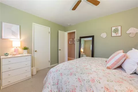 Bedroom - 639 Brookfield Rd, Kettering, OH 45429 photo 4 of 5