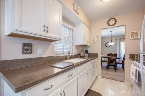 Kitchen - 639 Brookfield Rd, Kettering, OH 45429 photo 3 of 4