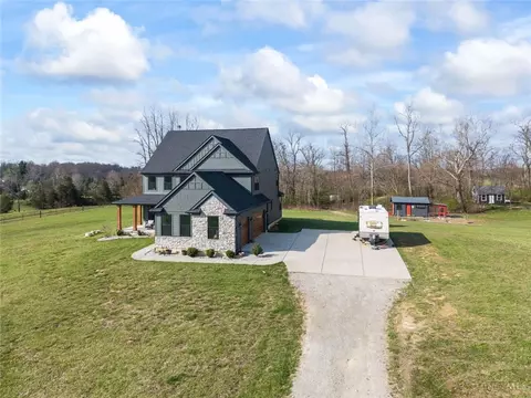 Exterior - 2425 Middleboro Rd, Clarksville, OH 45113 photo 5 of 18