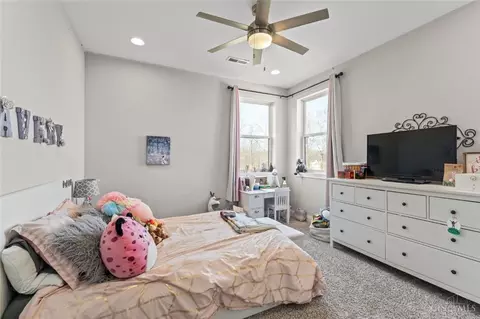 Bedroom - 2425 Middleboro Rd, Clarksville, OH 45113 photo 6 of 8