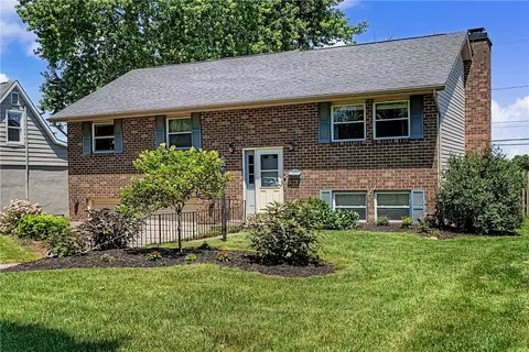 225 Lincoln Park Blvd, Kettering, OH 45429