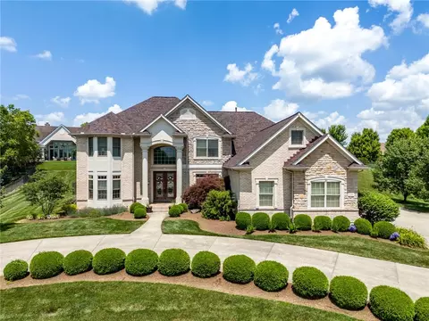 295 Hampton Pl, Xenia, OH 45385