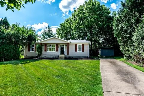 729 Christian Ln, Lebanon, OH 45036