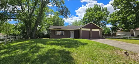 5880 Woodstone Dr, Trotwood, OH 45426