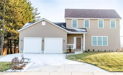 4487 Straight Arrow Rd, Dayton, OH 45430
